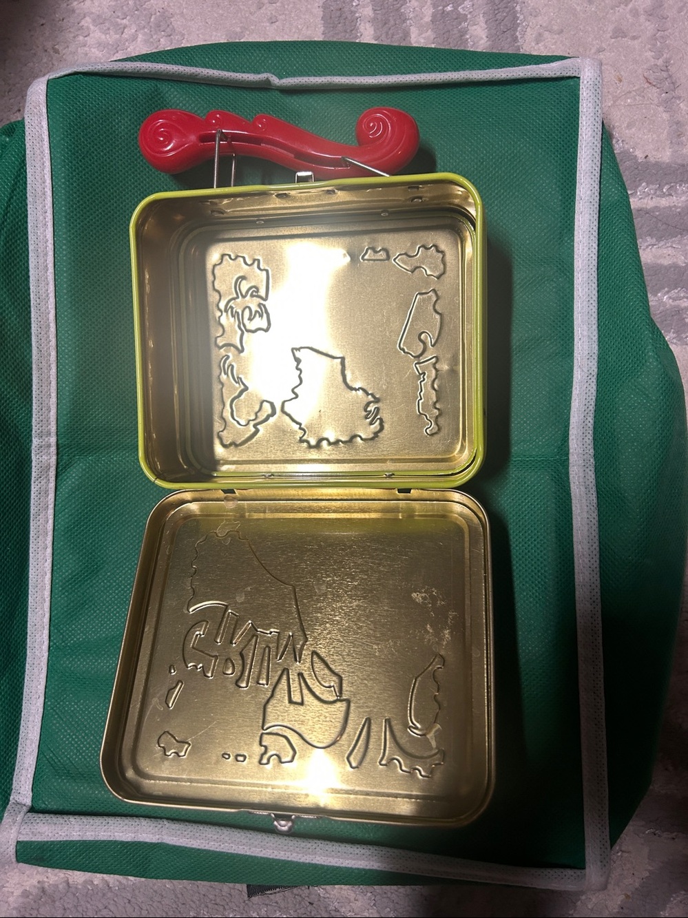 Dr. Seuss Grinch Tin Lunchbox - Green, Red & Yellow - Picture 2 of 4